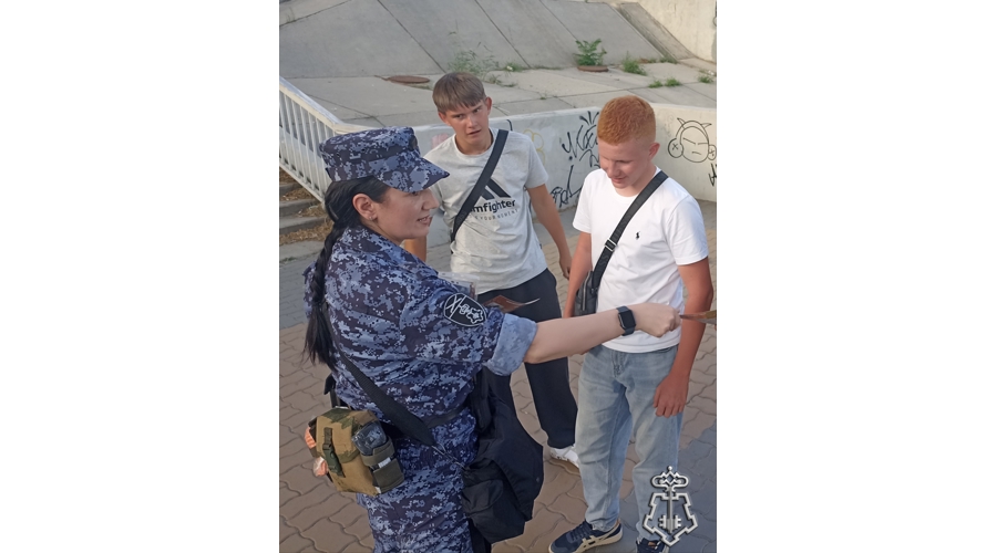 В ДОНСКОЙ СТОЛИЦЕ СОТРУДНИКИ ВНЕВЕДОМСТВЕННОЙ ОХРАНЫ ОБЕСПЕЧИЛИ БЕЗОПАСНОСТЬ ВО ВРЕМЯ ПРОВЕДЕНИЯ ФУТБОЛЬНОГО МАТЧА 