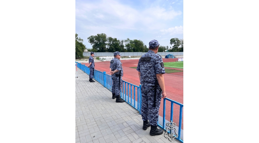 В ГОРОДЕ НОВОШАХТИНСК СОТРУДНИКИ ВНЕВЕДОМСТВЕННОЙ ОХРАНЫ ПРИНЯЛИ УЧАСТИЕ В ОХРАНЕ ПОРЯДКА НА ФУТБОЛЬНОМ МАТЧЕ ЖЕНСКОЙ МОЛОДЕЖНОЙ ЛИГИ