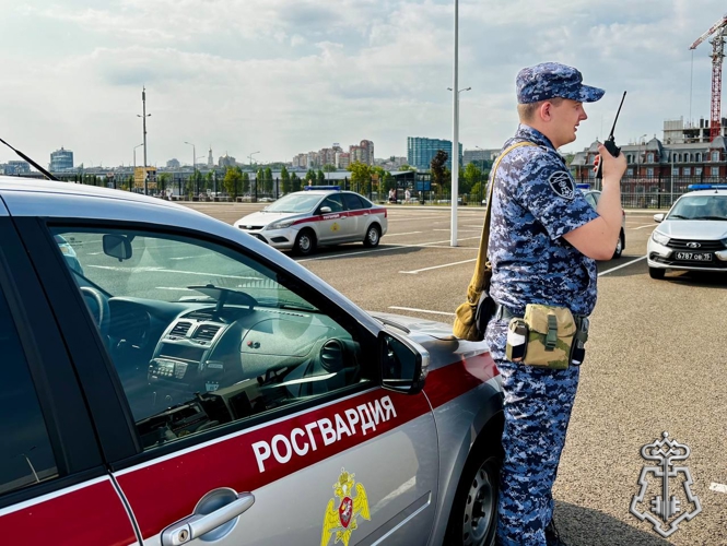 ВНЕВЕДОМСТВЕННАЯ ОХРАНА ПРИНЯЛА УЧАСТИЕ В ОБЕСПЕЧЕНИИ ПРАВОПОРЯДКА НА ФУТБОЛЬНОМ МАТЧЕ РПЛ В РОСТОВЕ-НА-ДОНУ  