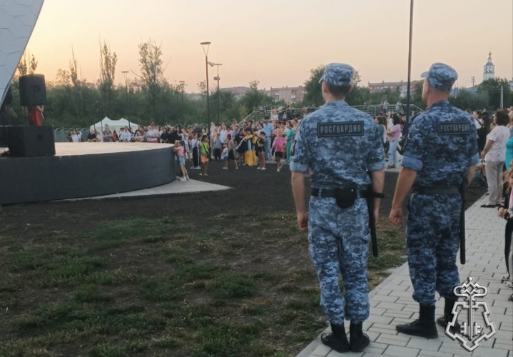 СОТРУДНИКИ ВНЕВЕДОМСТВЕННОЙ ОХРАНЫ ОБЕСПЕЧИЛИ БЕЗОПАСНОСТЬ ВО ВРЕМЯ ПРАЗДНОВАНИЯ ДНЯ ШАХТЕРА В РОСТОВСКОЙ ОБЛАСТИ
