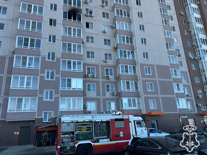 В СОВЕТСКОМ РАЙОНЕ ГОРОДА РОСТОВА-НА-ДОНУ СОТРУДНИКИ ВНЕВЕДОМСТВЕННОЙ ОХРАНЫ СПАСЛИ ИЗ ПОЖАРА ДВОИХ ДЕТЕЙ