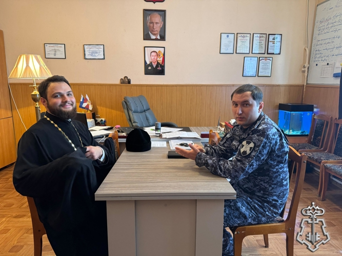 В ГОРОДЕ АЗОВЕ РОСТОВСКОЙ ОБЛАСТИ ОСВЯТИЛИ ЗДАНИЕ И ПОМЕЩЕНИЯ ОТДЕЛА ВНЕВЕДОМСТВЕННОЙ ОХРАНЫ 