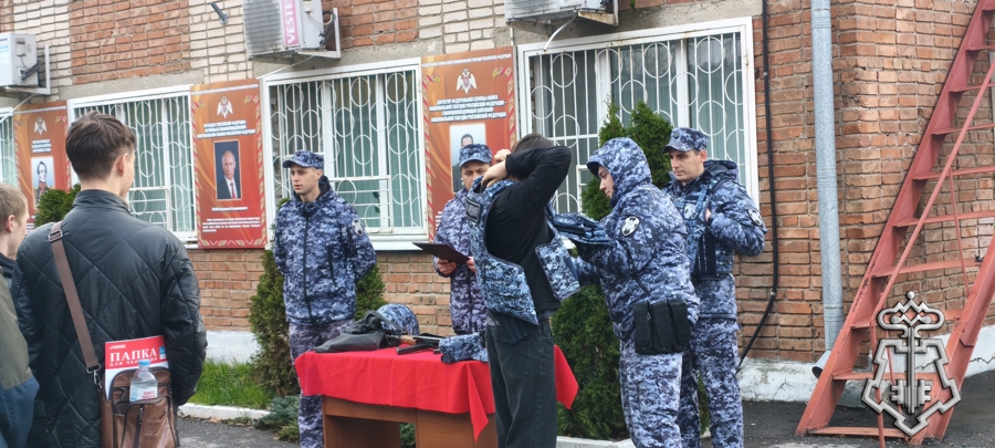 В АКСАЕ СОТРУДНИКИ ВНЕВЕДОМСТВЕННОЙ ОХРАНЫ ПРОВЕЛИ ДЕНЬ ОТКРЫТЫХ ДВЕРЕЙ