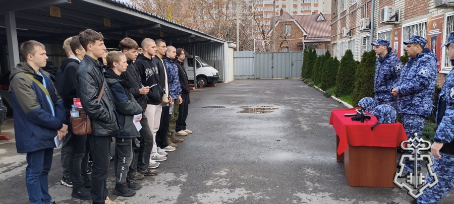В АКСАЕ СОТРУДНИКИ ВНЕВЕДОМСТВЕННОЙ ОХРАНЫ ПРОВЕЛИ ДЕНЬ ОТКРЫТЫХ ДВЕРЕЙ