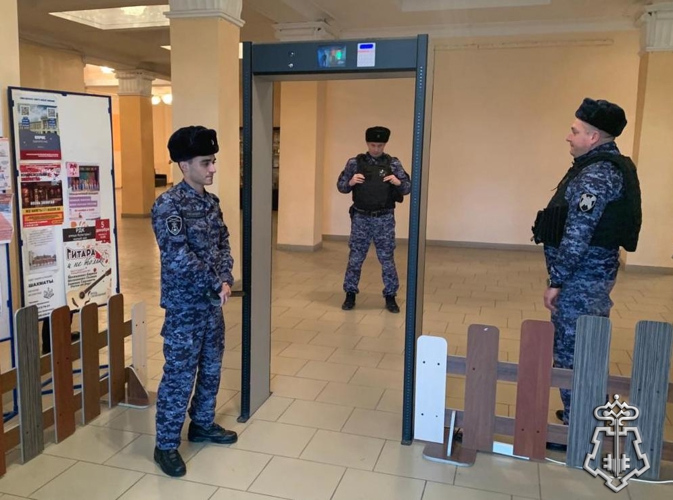 СОТРУДНИКИ ВНЕВЕДОМСТВЕННОЙ ОХРАНЫ ПРИНЯЛИ УЧАСТИЕ В КУЛЬТУРНЫХ И СОЦИАЛЬНО ЗНАЧИМЫХ МЕРОПРИЯТИЯХ ПОСВЯЩЕННЫХ ПРАЗДНОВАНИЮ «ДНЯ МАТЕРИ» В РОСТОВСКОЙ ОБЛАСТИ