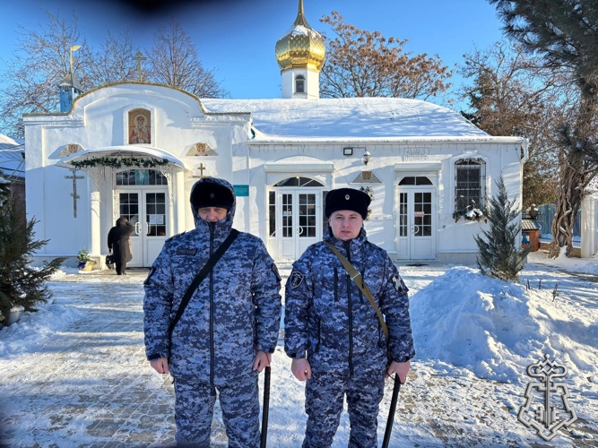 СОТРУДНИКИ ПОДРАЗДЕЛЕНИЙ ВНЕВЕДОМСТВЕННОЙ ОХРАНЫ РОСТОВСКОЙ ОБЛАСТИ ОБЕСПЕЧИЛИ ПРАВОПОРЯДОК В ПЕРИОД ПОДГОТОВКИ И ПРОВЕДЕНИЯ ПРАВОСЛАВНОГО ПРАЗДНИКА КРЕЩЕНИЯ ГОСПОДНЯ
