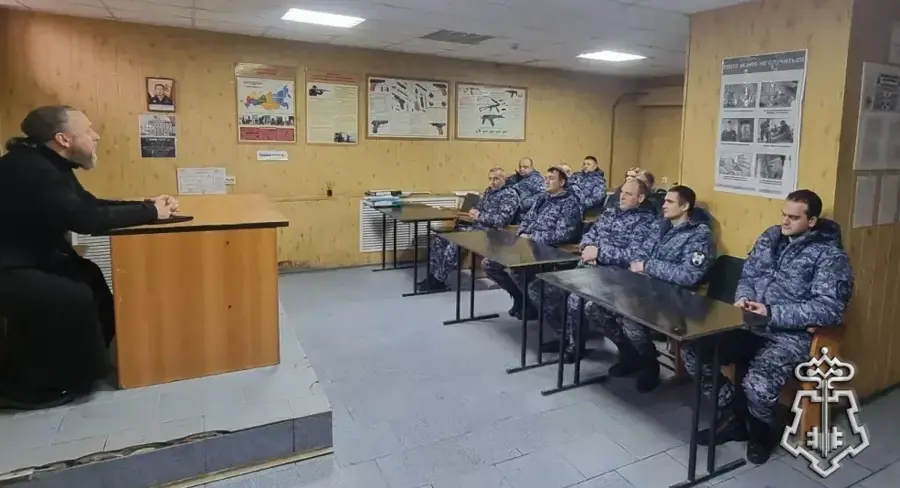 ВСТРЕЧИ С ЛИЧНЫМ СОСТАВОМ ПРИУРОЧЕННЫЕ К ОДНОМУ ИЗ ВАЖНЕЙШИХ РЕЛИГИОЗНЫХ ПРАЗДНИКОВ - КРЕЩЕНИЯ ГОСПОДНЯ,  ПРОВЕЛИ В ПОДРАЗДЕЛЕНИЯХ ВНЕВЕДОМСТВЕННОЙ ОХРАНЫ РОСТОВСКОЙ ОБЛАСТИ ПРЕДСТАВИТЕЛИ РУССКОЙ ПРАВОСЛАВНОЙ ЦЕРКВИ