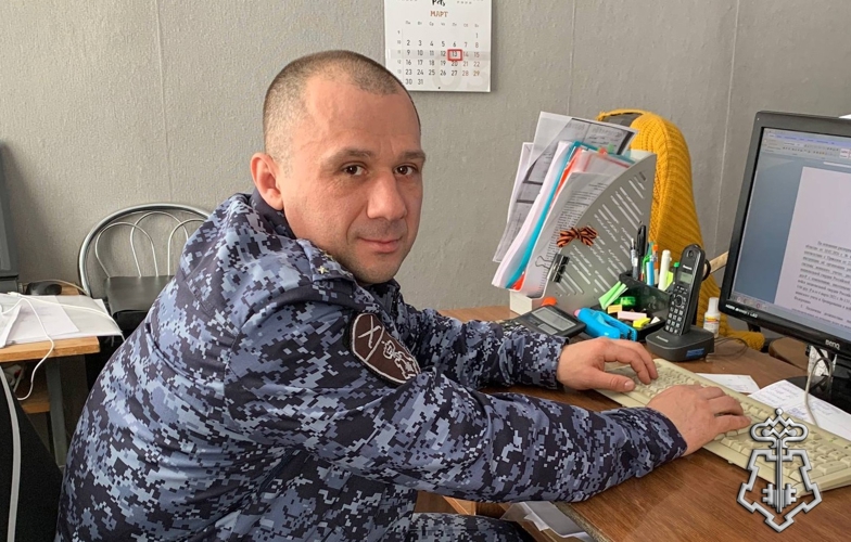 СОТРУДНИК ВНЕВЕДОМСТВЕННОЙ ОХРАНЫ ИЗ ГОРОДА ШАХТЫ СТАЛ УЧАСТНИКОМ ВСЕРОССИЙСКОЙ АКЦИИ «ЗНАЙ НАШИХ»