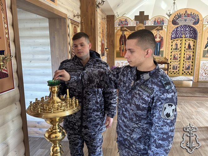 «С ВЕРОЙ В СЕРДЦЕ И В ДУШЕ» СОТРУДНИКИ ВНЕВЕДОМСТВЕННОЙ ОХРАНЫ РОСТОВСКОЙ ОБЛАСТИ ПРОВЕЛИ ВСТРЕЧИ С ДУХОВНЫМИ НАСТАВНИКАМИ СВОИХ ПОДРАЗДЕЛЕНИЙ И СОВЕРШИЛИ МОЛЕБНЫ ЗА ЗДРАВИЕ ВСЕХ ЗАЩИТНИКОВ ПРАВОПОРЯДКА