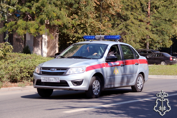 В БАТАЙСКЕ СОТРУДНИКИ ВНЕВЕДОМСТВЕННОЙ ОХРАНЫ  ПОМОГЛИ РЕБЕНКУ ОКАЗАВШЕМУСЯ В СЛОЖНОЙ СИТУАЦИИ