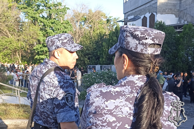 В ДОНСКОЙ СТОЛИЦЕ СОТРУДНИКИ ВНЕВЕДОМСТВЕННОЙ ОХРАНЫ ОБЕСПЕЧИЛИ БЕЗОПАСНОСТЬ ВО ВРЕМЯ ПРОВЕДЕНИЯ РЕЛИГИОЗНОГО ПРАЗДНИКА