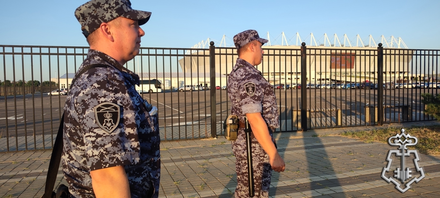 Росгвардейцы обеспечили безопасность матча по футболу в Ростове-на-Дону