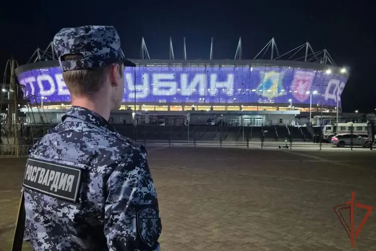 Сотрудники вневедомственной охраны обеспечили правопорядок во время проведения футбольного матча Российской Премьер-лиги в Ростове-на-Дону