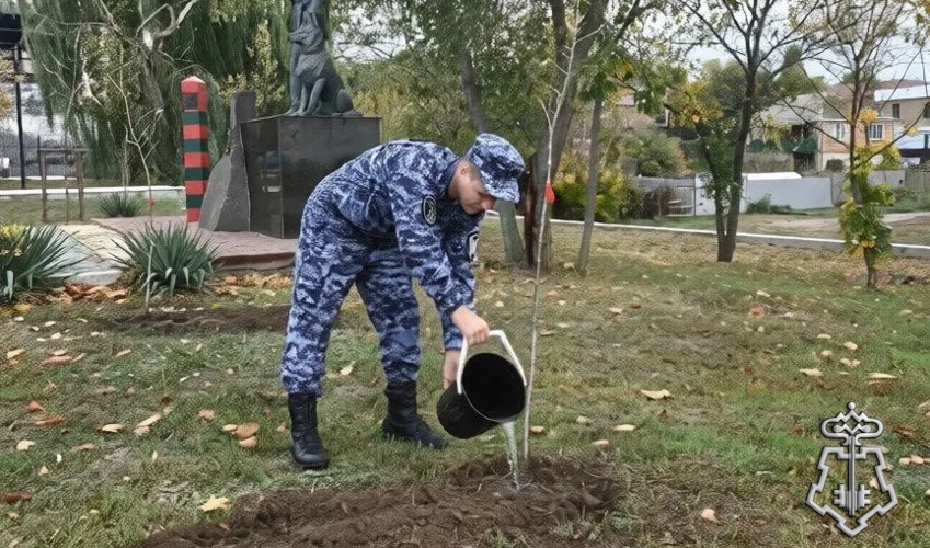 В ГОРОДЕ КАМЕНСК-ШАХТИНСКИЙ СОТРУДНИКИ ВНЕВЕДОМСТВЕННОЙ ОХРАНЫ ПРИНЯЛИ УЧАСТИЕ В ЭКОЛОГИЧЕСКОЙ АКЦИИ